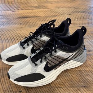 NEW Nike Lunar Roam Men’s Shoes - White & Black & Tan